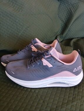 Women’s Lightweight Pink and Gray Sneakers